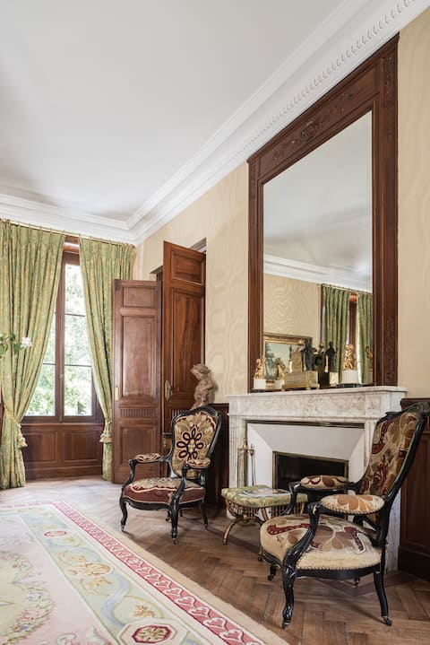 Château Sénéjac – Les Oiseaux Room