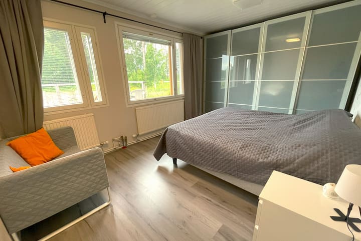Main bedroom with a quality Asko Bonnell 180cm bed.