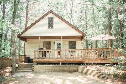 Peaceful Woodland Cabin Near Ludington & Pentwater