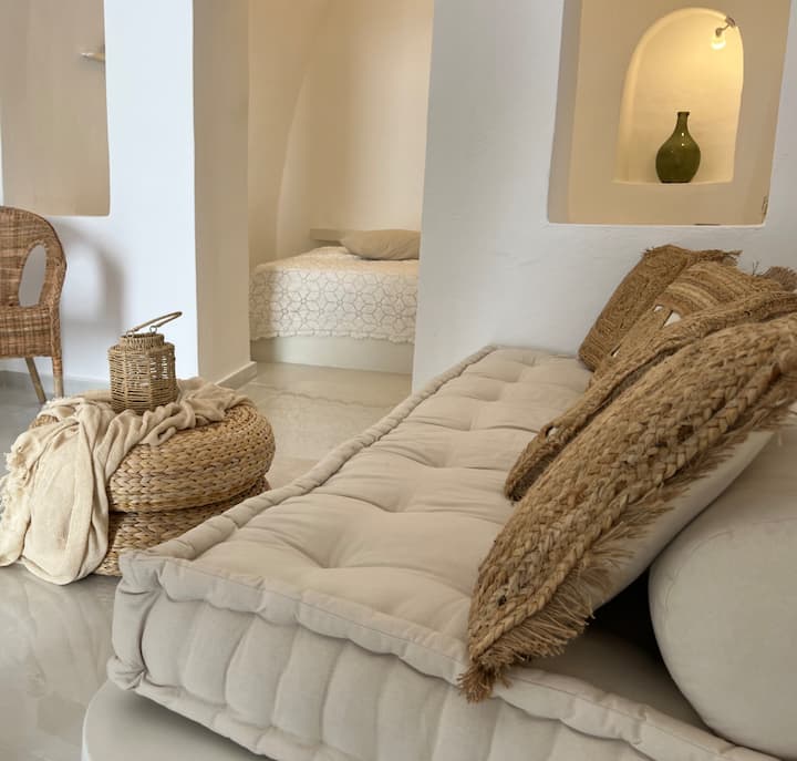 Cave Noelia - Santorini