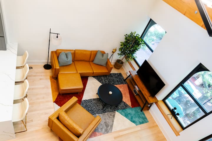 Designer Loft | Downtown Mall + Polaroid Camera - Charlottesville, VA