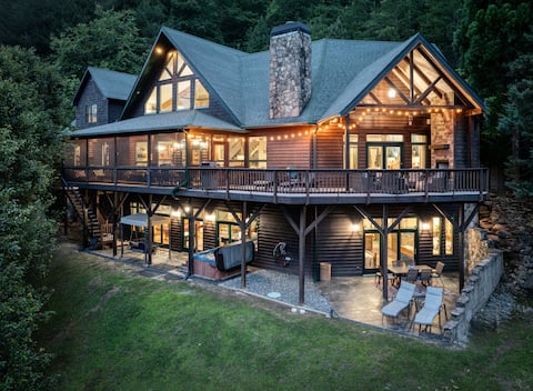 6 BR Lodge on the Toccoa w/pool