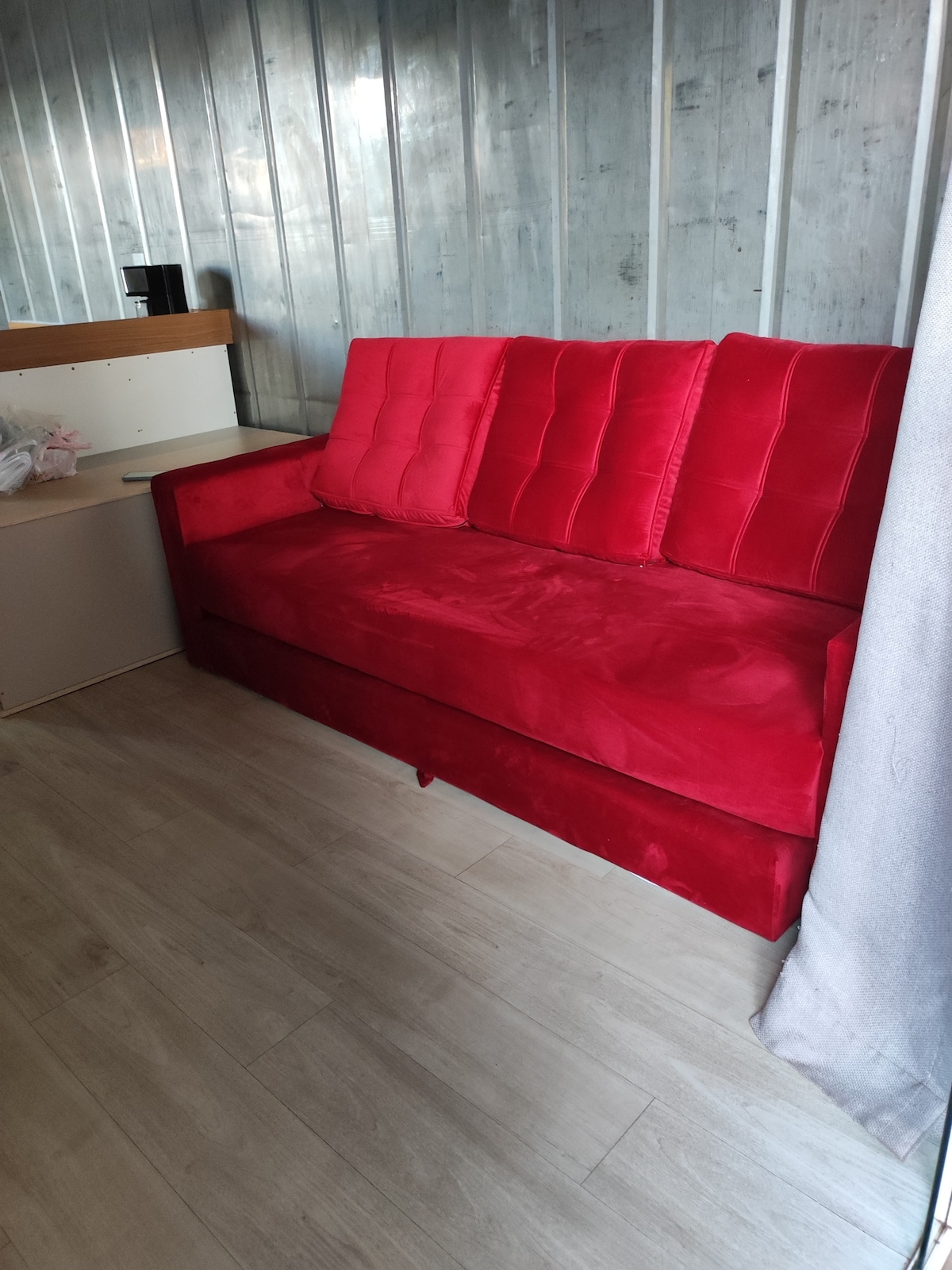 Top Airbnb: Cozy and family-friendly container home 02 em Toledo