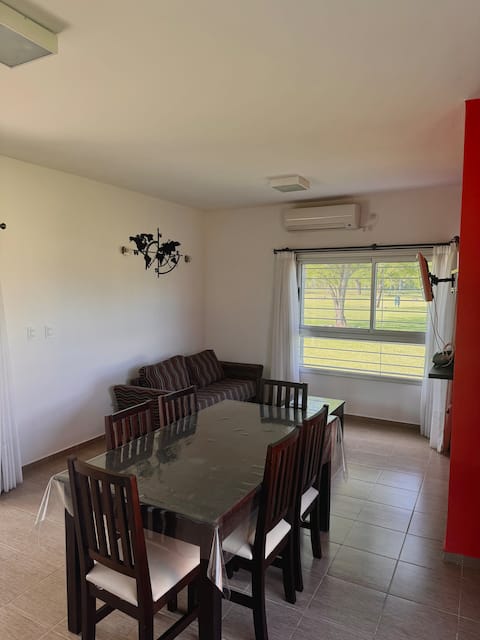 Anuncio de Airbnb popular: Chalet in Complejo Paz, Córdoba en Villa Los Aromos
