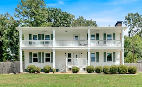 Cartersville Colonial - Close to Lakepoint