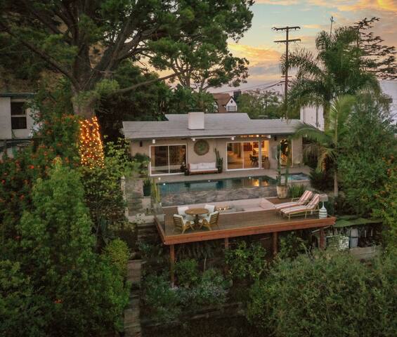 A Classic Mid-Century Modern Canyon Beauty gallery image 2