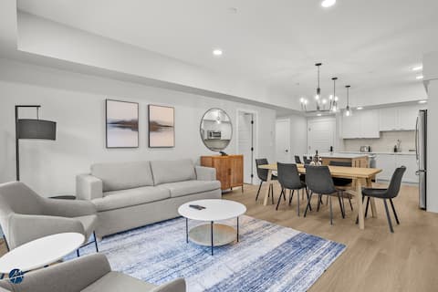 Top performing Airbnb: 2 Bed/2 Bath Sparrowhawk-Courtyard Facing-Sleeps 6 in Bighorn No. 8