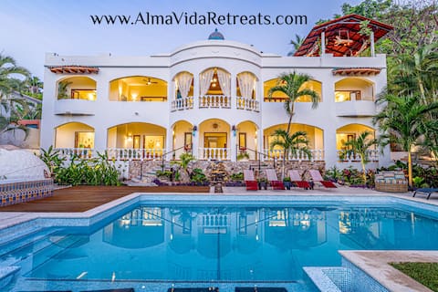 Alma Vida-Phenomenal Amenities, Luxury & Location!