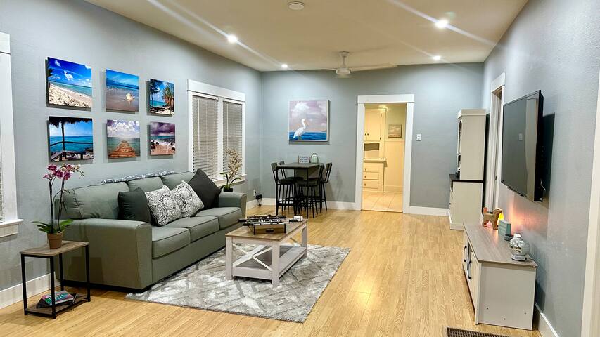 1912 Beach House Pet Friendly gallery image 5