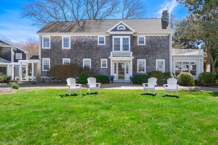 5 Bedroom 4.5 Bath close to Newport, Golf & Beach gallery image 2