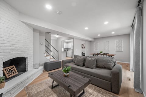 Minne-home (left side) in Golden Valley