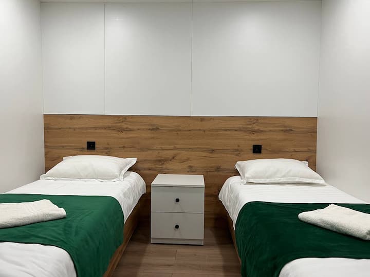 51 Guest House (Комната 1) - Biškek