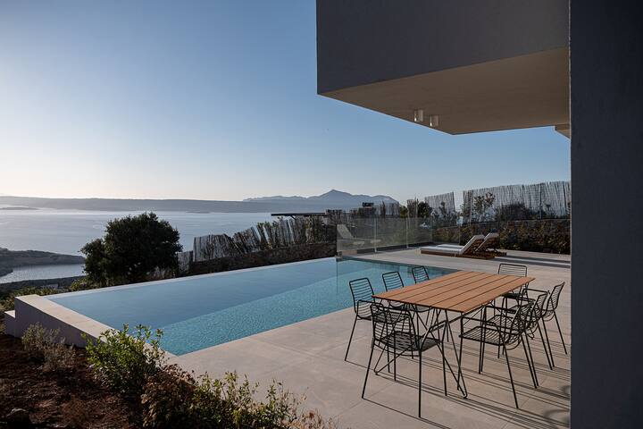 PhantΩm Villas, Villa Kateena (heated pool) gallery image 2