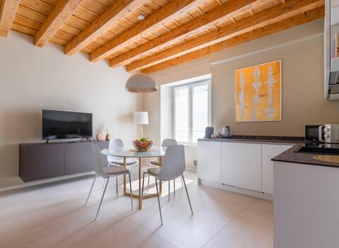 Golden - elegant home near Bergamo (BGY)