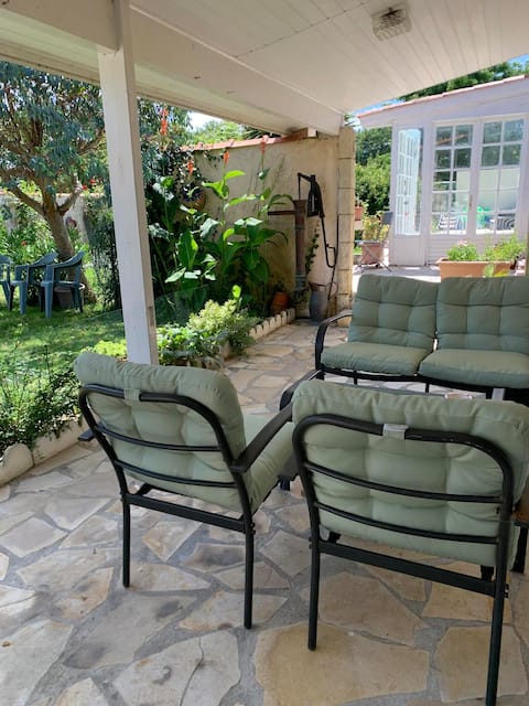 Pleasant independent step-free garden