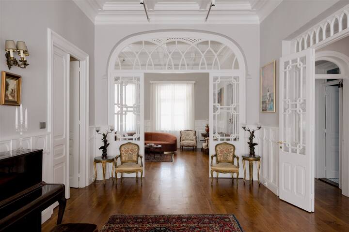 Victoria Mansion Luxurious Neoclassical Experience gallery image 4