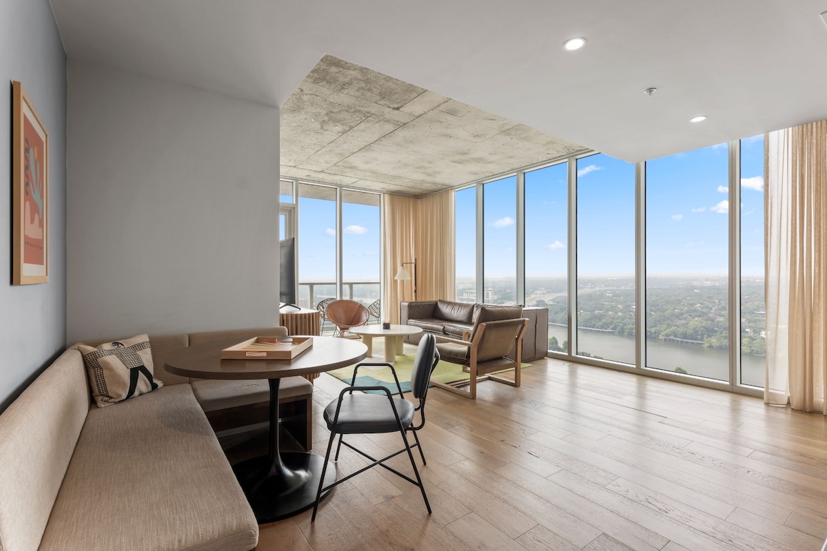 Sunset Condo | Downtown *Rooftop Pool* & Views!