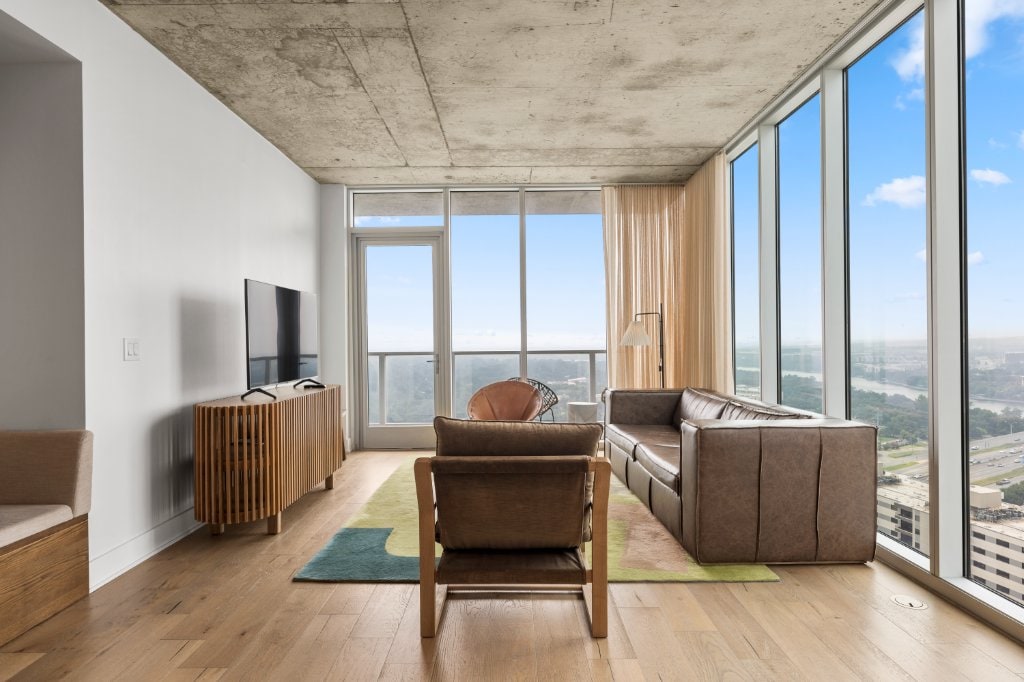 Sunset Condo | Downtown *Rooftop Pool* & Views!