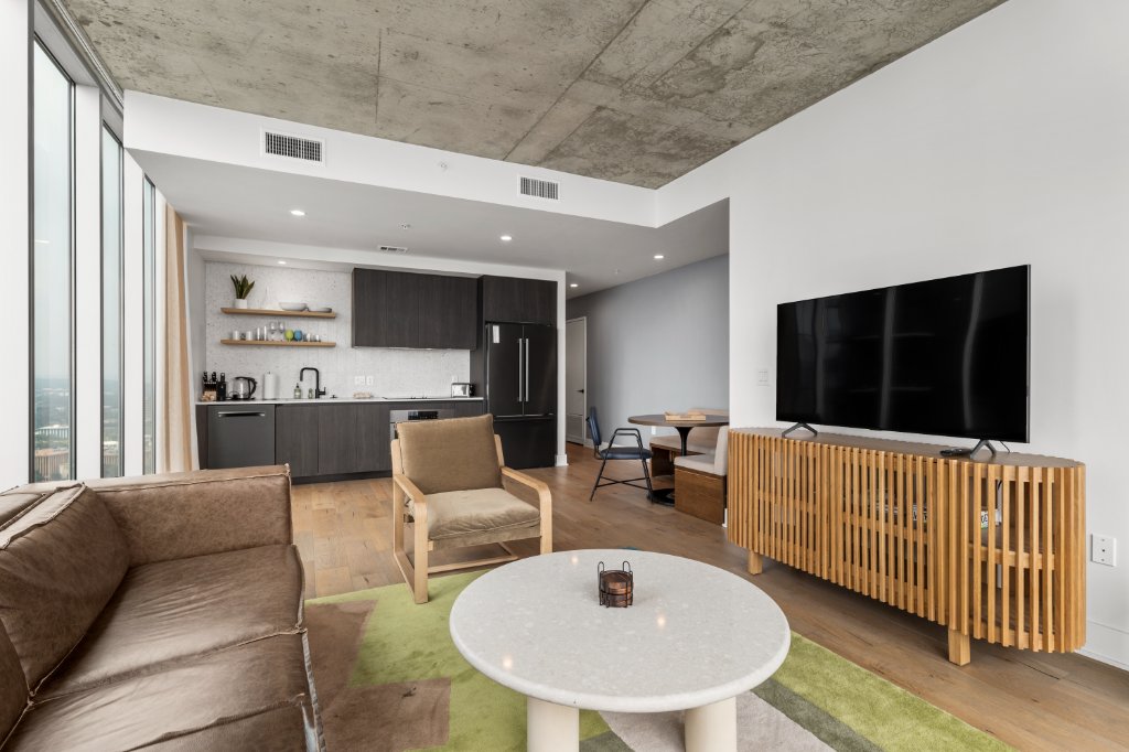 Sunset Condo | Downtown *Rooftop Pool* & Views!