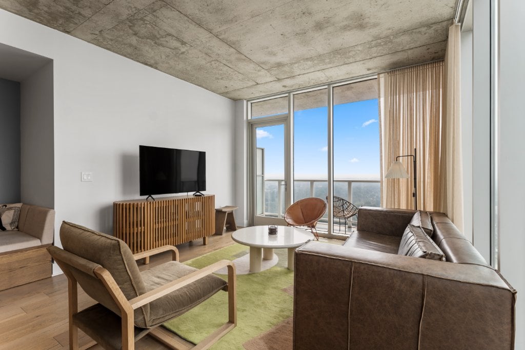 Sunset Condo | Downtown *Rooftop Pool* & Views!