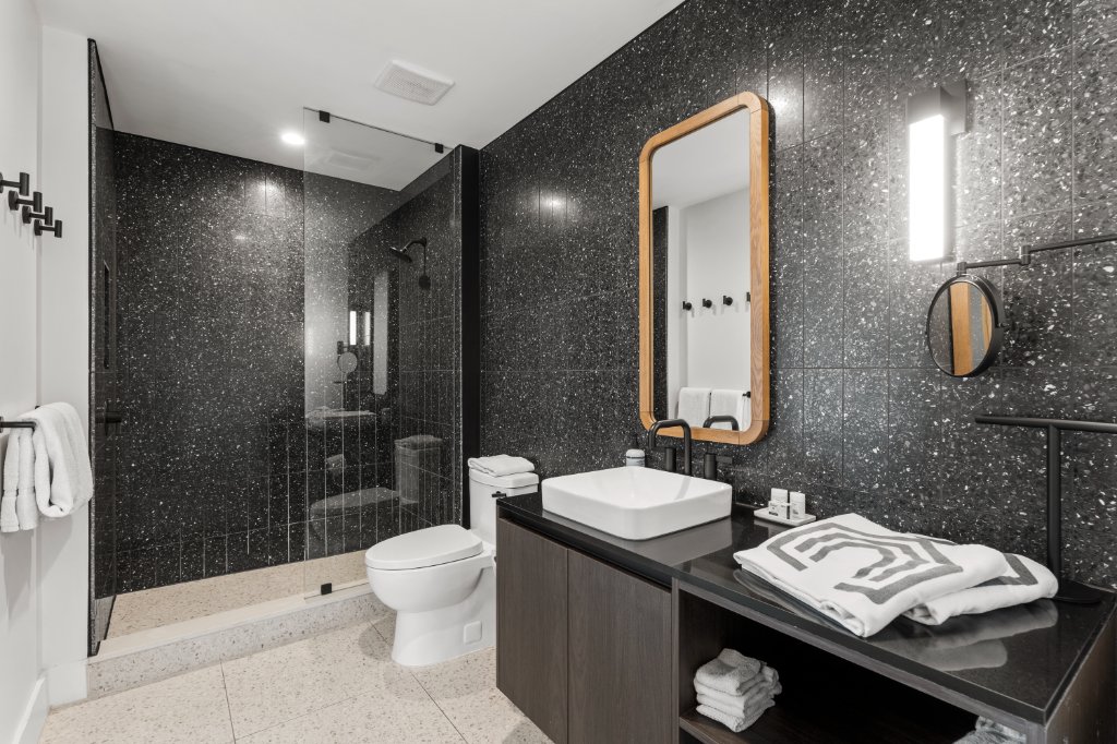 Sunset Condo | Downtown *Rooftop Pool* & Views!