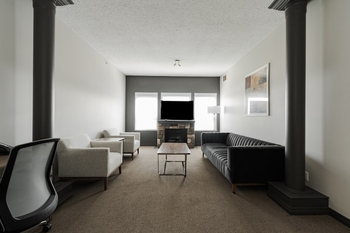 Luxury Three Bedroom Suite - Fort McMurray