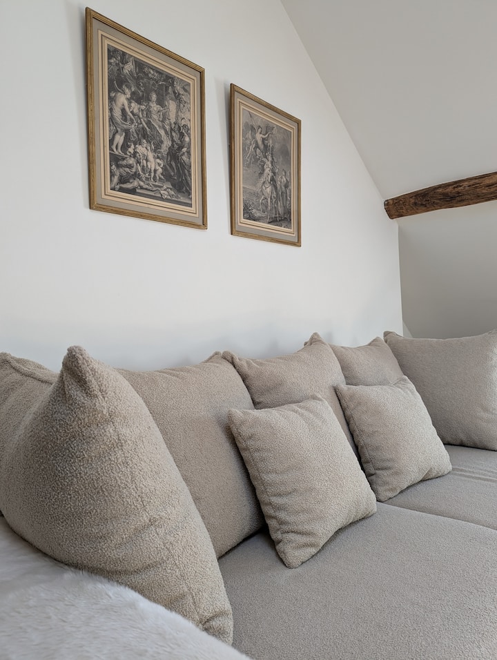 Kochi kubwa, la kustarehesha sana.