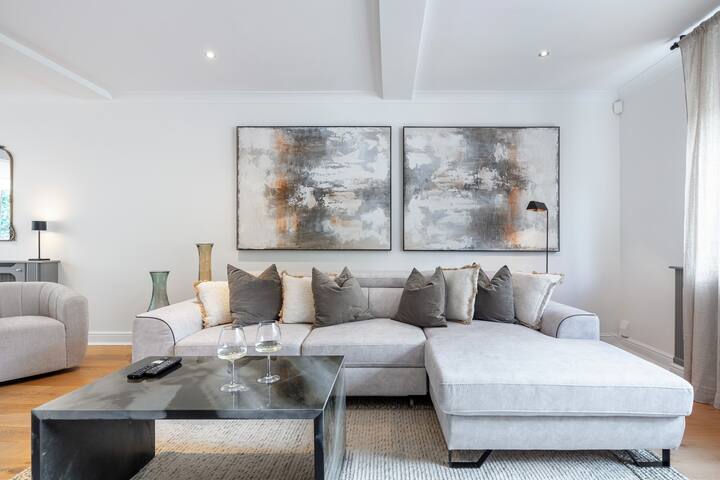 Rare 4bed Townhouse with Parking gallery image 5