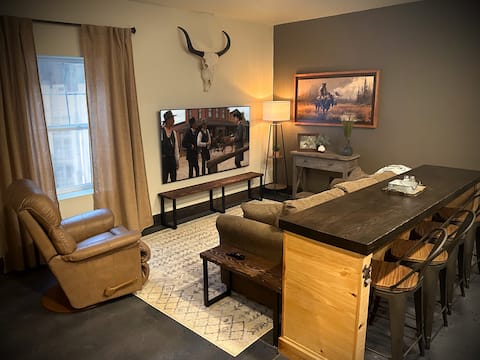 Top performing Airbnb: Holiday Getaway: Barricade Bunkhouse in Laramie