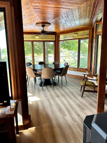 The River Retreat on the Rideau