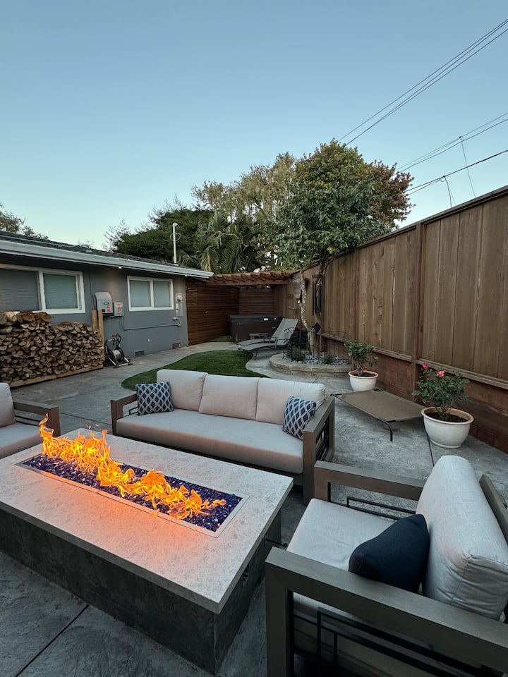 Pacific Grove Retreat W/ Hot Tub - Monterey, CA