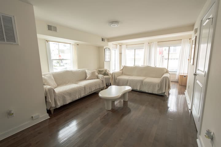 Luxurious 4bd, Ev Parking -10 Mnts Away From Metlf - Hoboken, NJ