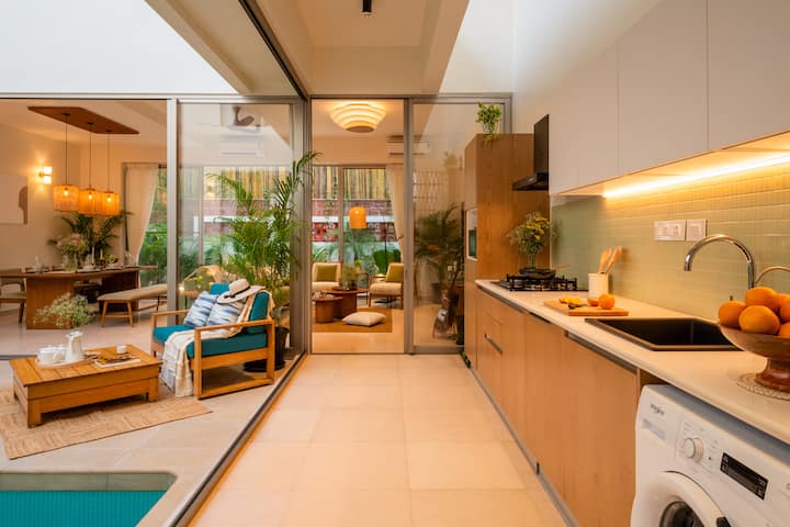 Full kitchen image 1