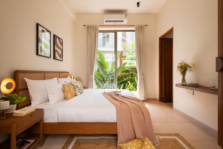 Bedroom 1 image 2
