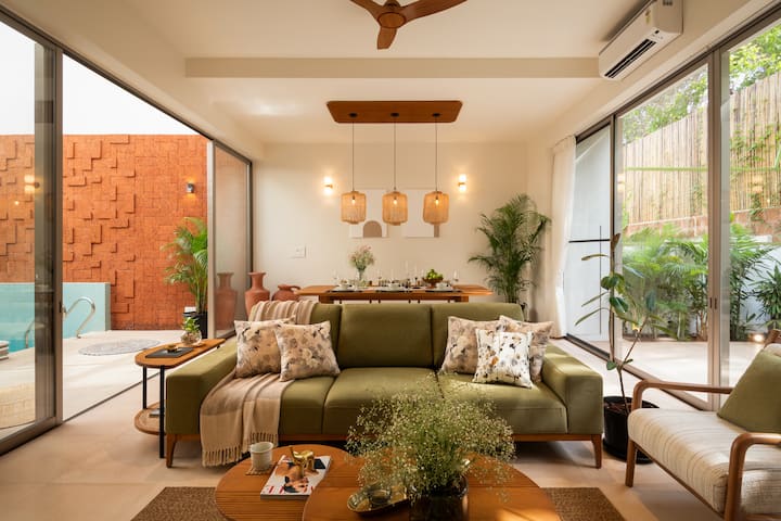Living room image 5