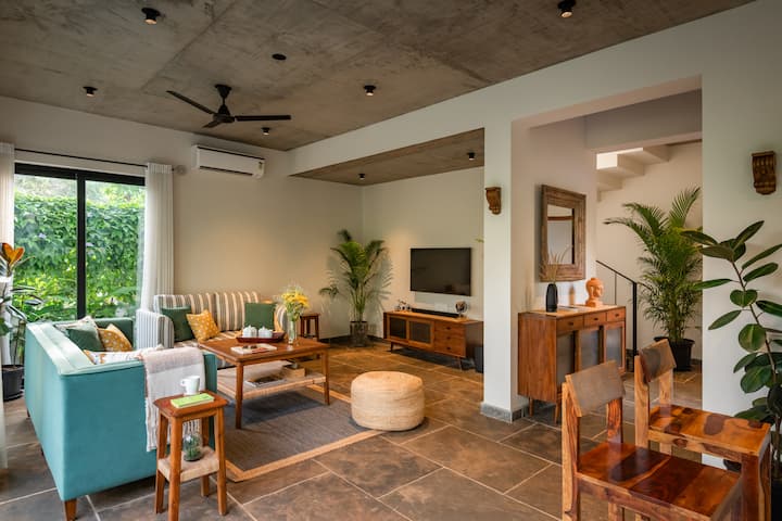 Living room image 1