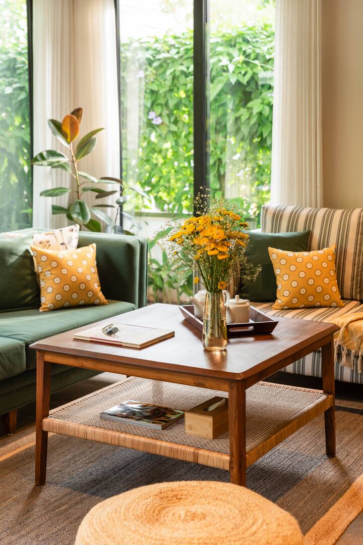 Living room image 7