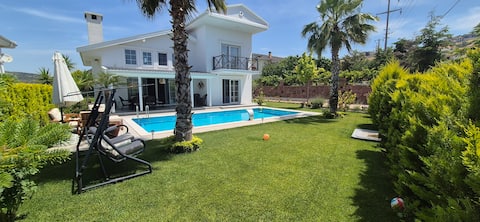 Private villa, heating pool, the unique holiday