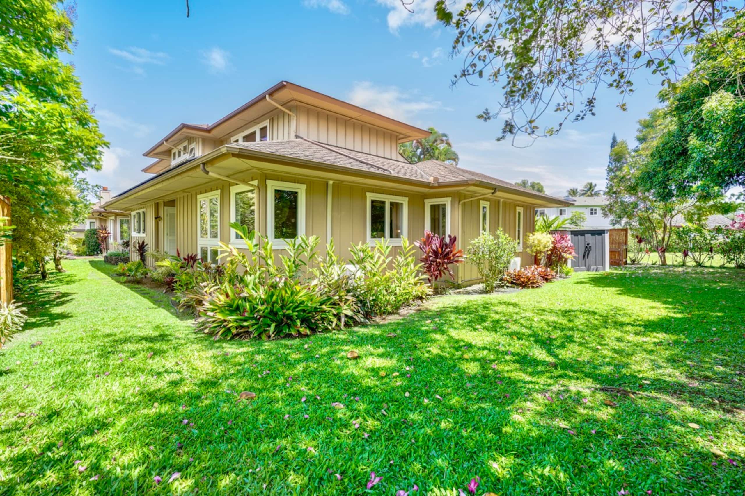 Home in Princeville · ★5.0 · 4 bedrooms · 4 beds · 4 baths - Image 53