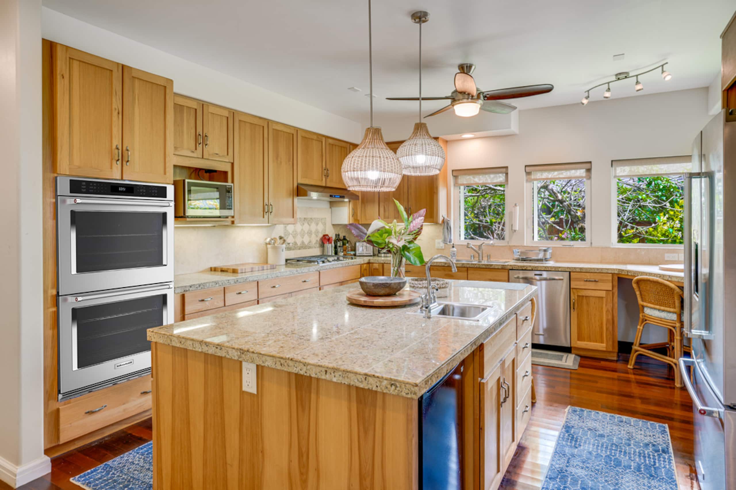 Home in Princeville · ★5.0 · 4 bedrooms · 4 beds · 4 baths - Image 9