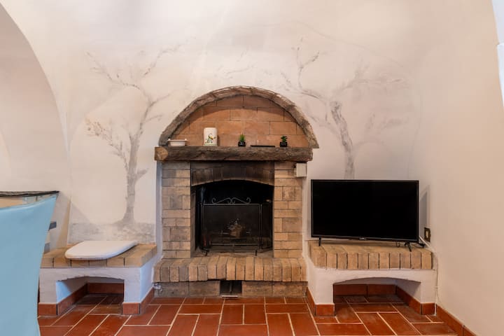 Trullo With Private Garden And Pine Forest - Salento