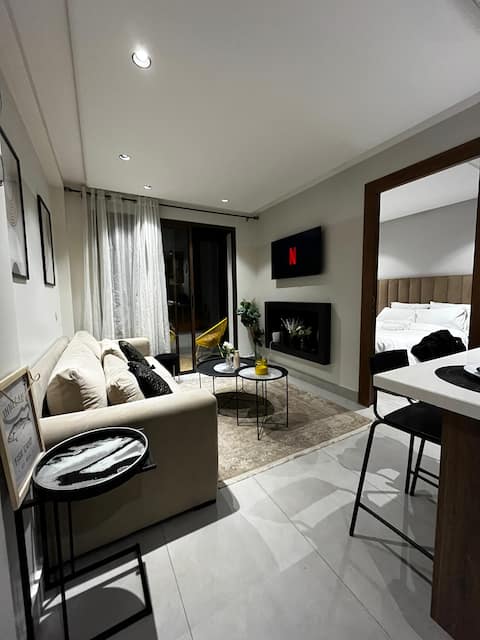 So Cozy Bright Apartment Near McDonald's 2 Mars