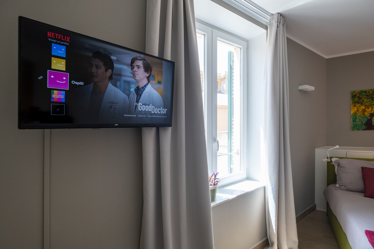 Top Airbnb: Alice's house in the center. Aquarium in Genova