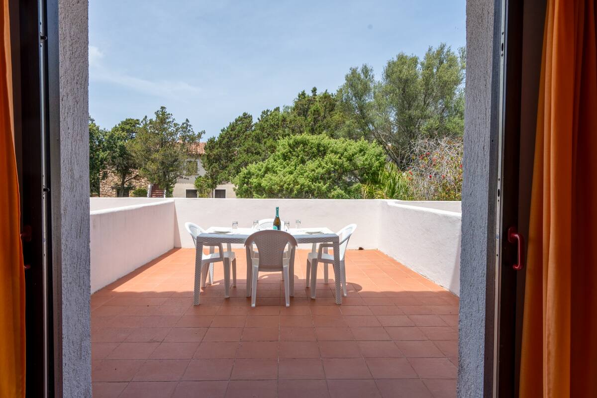[Piscina-Centro] A due passi dal Porto Turistico foto 15