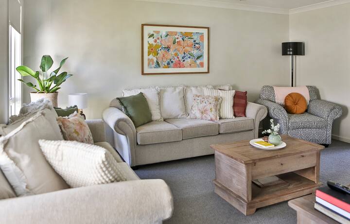 Boonah Cosy Retreat,
Spacious & Modern,
Scenic Rim - Boonah
