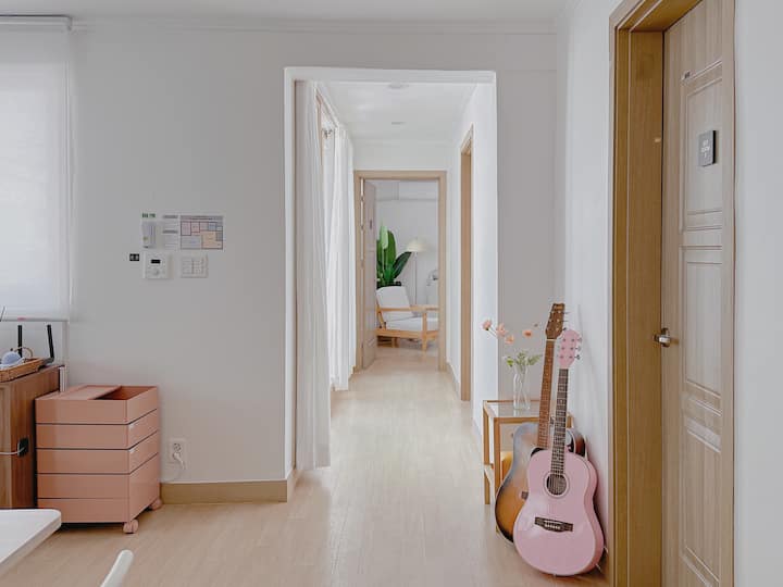 [K-pop]앞마당|대형 숙소|3 Room 독채|편의점 맞은편|올리브영2분|지하철3분 - Seoul Gimpo Airport (GMP)