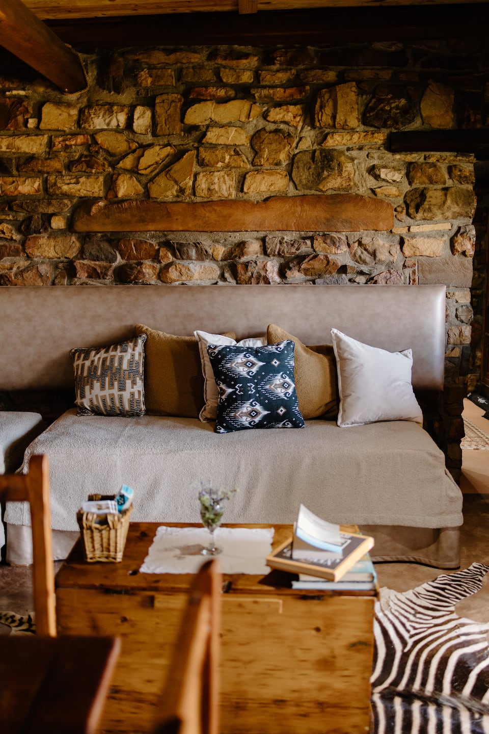 A stone cottage alone on a Cape mountain, Koue Bokkeveld, Western Cape, South Africa, photo 4 of 10