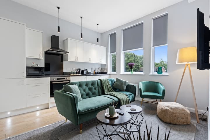 Modern Apartment| King Bed| Free Parking |Suite 6 - Nottingham