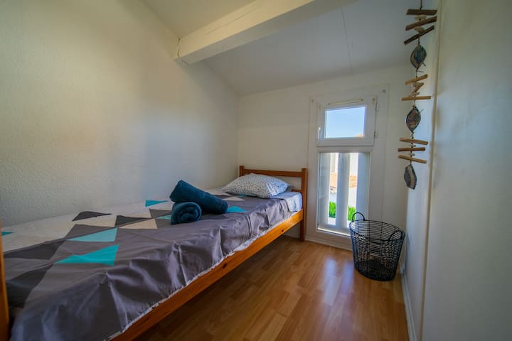 غرفة النوم 2