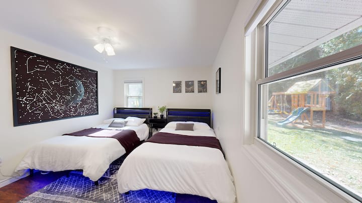 Family Cottage | Games | Hot Tub | Near Grand Bend